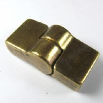 Magnet altgold 24x22mm